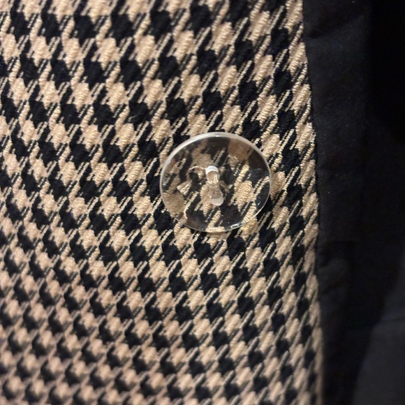 House of Harlow Houndstooth
Cropped Blazer - Picture 4 of 9